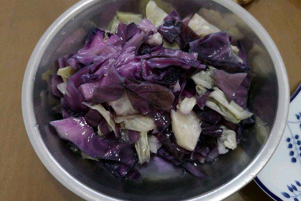 炒紫卷心菜卷心菜