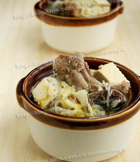 東北酸菜骨頭燉凍豆腐