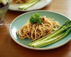 歐芹鯷魚意面