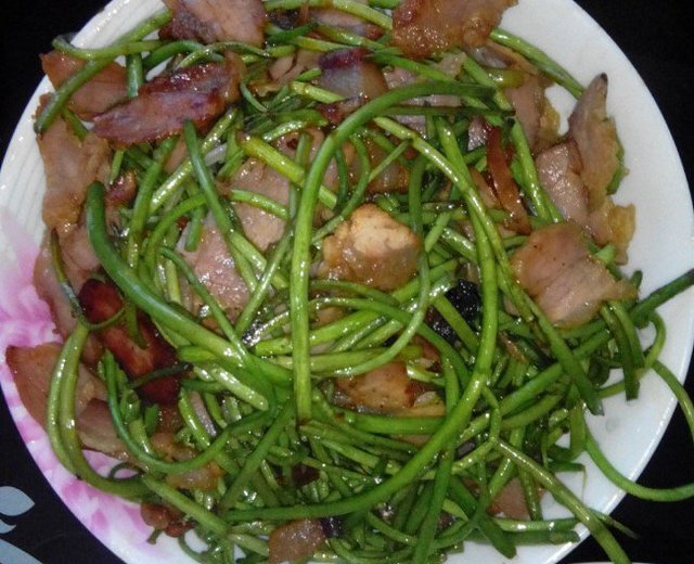 藜蒿炒腊肉图片大全集 - 美食照片,家常菜谱真实高清