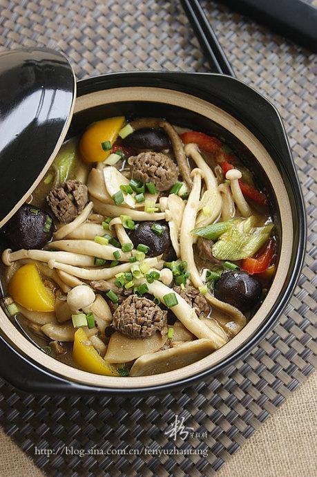 蠔油雜菇牛肉丸煲