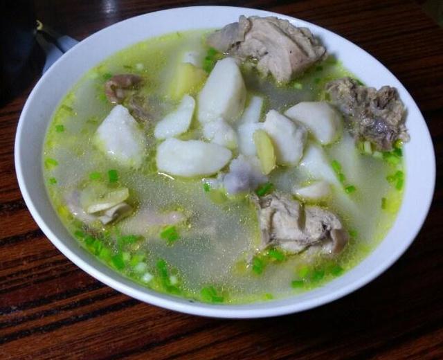 山药芋头炖鸡汤