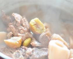 骨頭湯好喝的秘密——龍骨蓮藕板栗湯