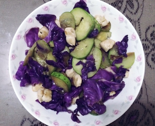 紫甘藍黃瓜炒雞丁