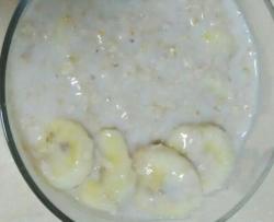 香蕉牛奶燕麥粥