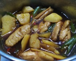 宿舍簡易版土豆燉雞翅