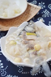 初秋養胃湯——銀耳蓮子鯽魚湯
