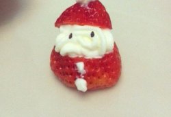 草莓圣誕老人甜點