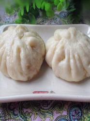 酸菜肉包子