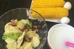 土豆青椒炒腊肉