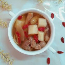 沙参玉竹枸杞山药土鸭养生汤