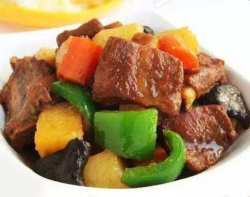 川味土豆烧排骨