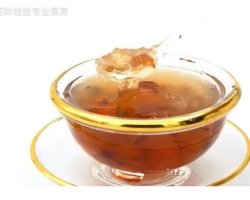 蔓越莓桃胶炖燕窝