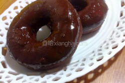 巧克力甜甜圈