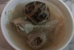 酸白菜香菇鸡汤