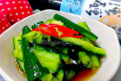 凉拌小黄瓜