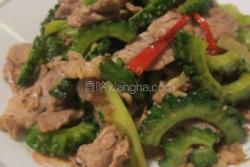 苦瓜炒肉片