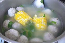 水果玉米贡丸汤