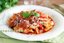 茄汁肉丸蝴蝶面