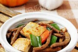 茶树菇烧豆腐