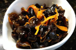 凉拌虫草花黑木耳