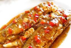 剁椒香酥刁子鱼