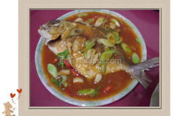 蒜香糖醋白鲳鱼