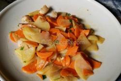 胡萝卜土豆肉丁