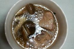香菇蒜头鸡汤