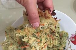 豆丝茄丁鸡蛋饼