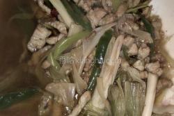 葱白炒肉丝