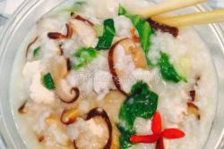 香菇青菜鸡肉粥