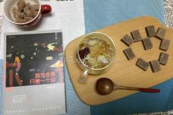 桃胶皂角米雪燕羹