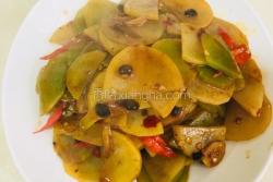 炝炒土豆莴笋片