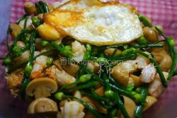 虾仁韭菜苔蘑菇意大利面