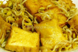 油豆腐炒豆芽菜