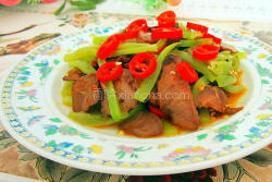 叉烧肉烧莴笋丝