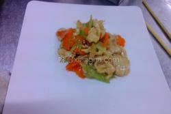 西芹甘笋炒鸡片