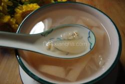 银耳雪梨薏米汤