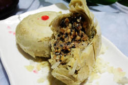 绿茶酥皮五仁月饼