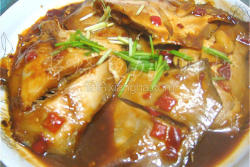 酱烧鲳鱼片
