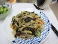 腐竹烧双菇
