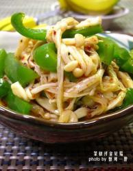 菜椒拌金针菇