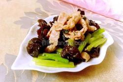 芹菜木耳炒肉