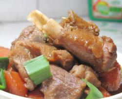 胡萝卜焖羊肉