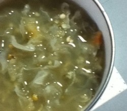 绿豆薏米雪耳冰糖水