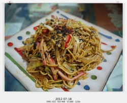 叉烧韭黄什锦炒面