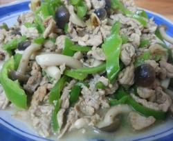 蘑菇青椒炒肉