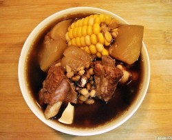 葫芦玉米排骨汤