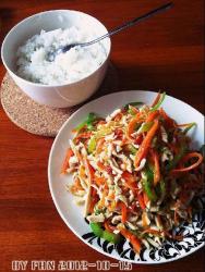 青椒红萝卜炒鸡丝